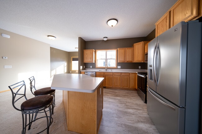 Building Photo - 20157 Holister Ln
