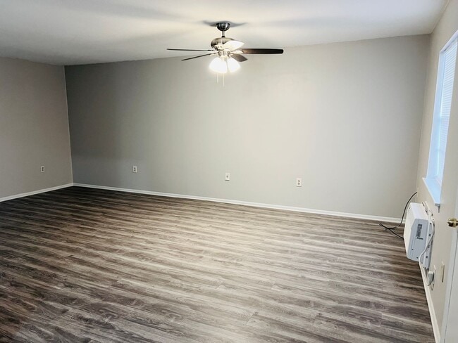 Interior Photo - Pied Piper Apartments (Studio/1 Bath)