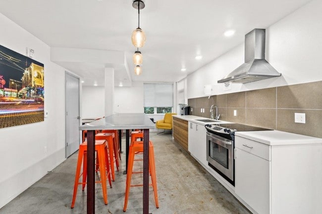  - Discover Horizon Phinney!