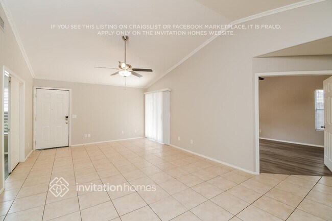 Foto del edificio - 3451 W Baylor Ln