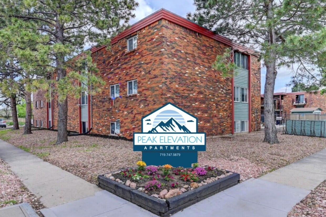 Foto principal - Peak Elevation Apartments