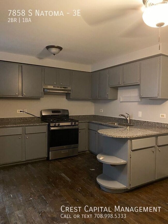 Foto del edificio - 7858 Natoma Ave