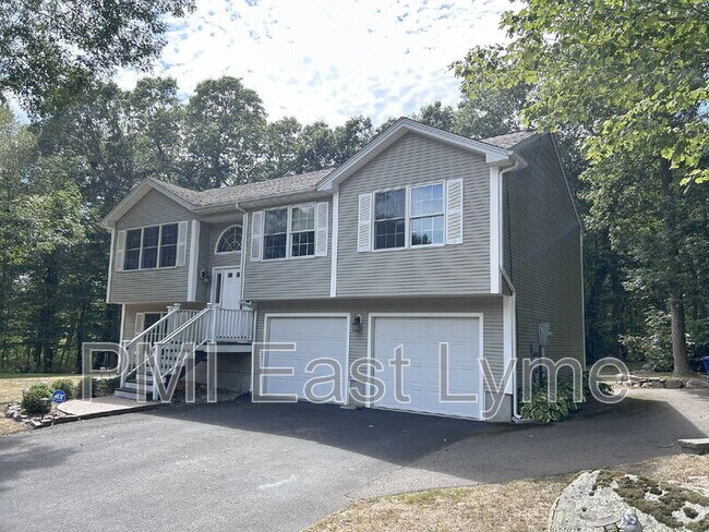 Foto del edificio - 75 Great Brook Rd