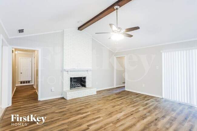 Foto del edificio - 603 Lake Meadows Dr