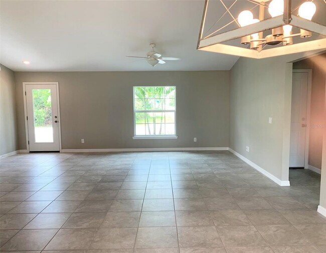 Foto del edificio - 5404 Montego Ln