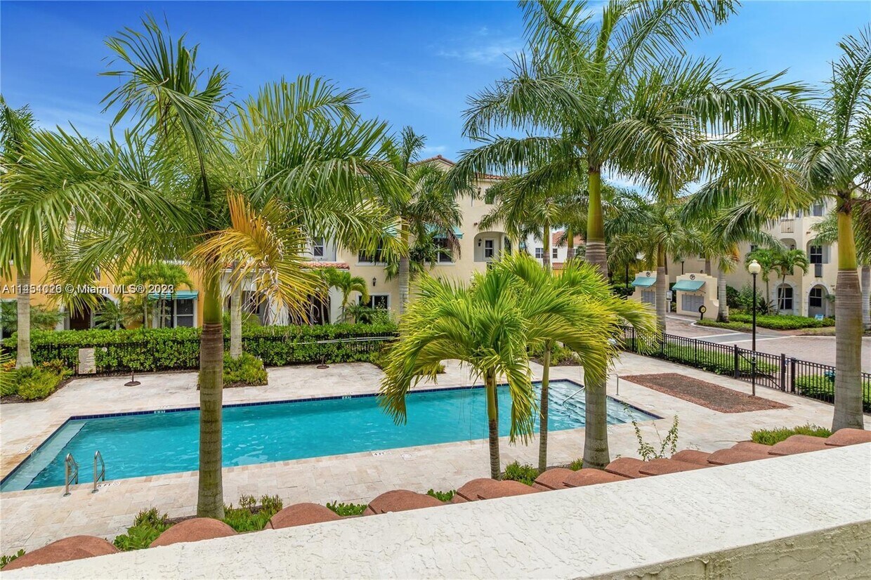 Foto principal - 12432 NW 18th Ct
