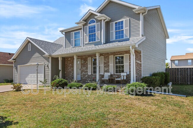 Foto del edificio - 819 Bluegrass Ln