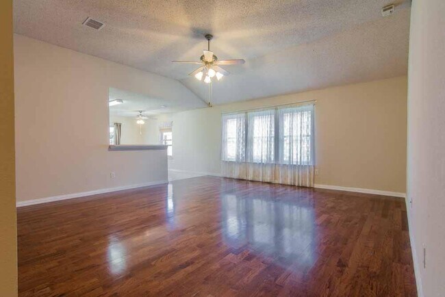 Building Photo - 4417 Centennial Ct