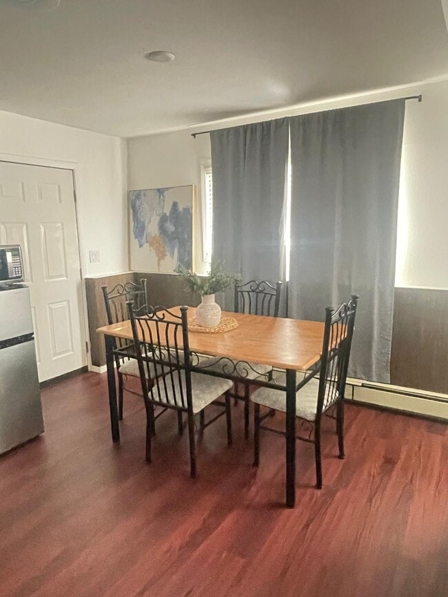 Foto del edificio - 7001 Sherwood Ave