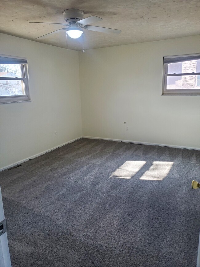 Building Photo - 6983 Nocturne Rd N