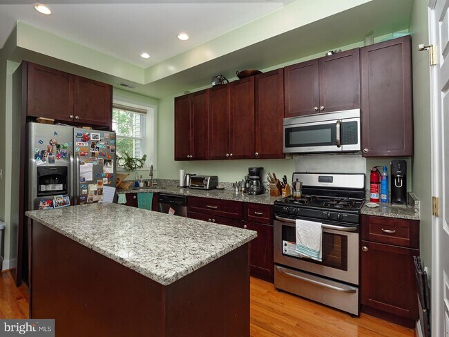 Foto del edificio - 3517 10th St NW