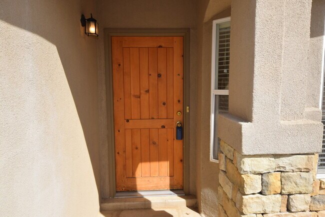 Foto del edificio - Amazing 3 Bedroom Home Near KAFB!