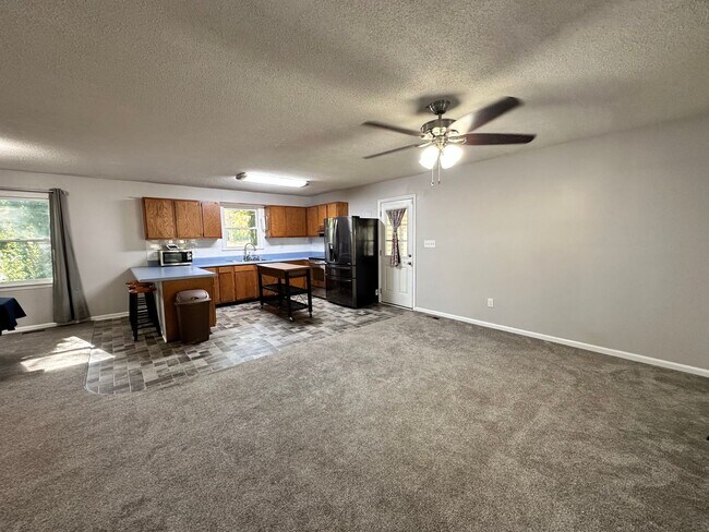 Building Photo - Exclusively Offered by Muse Realty Rentals...