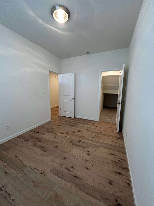 Foto del edificio - 6654 Percy Ln SE
