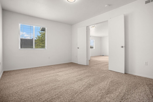 Primary Bedroom - Creekside Village