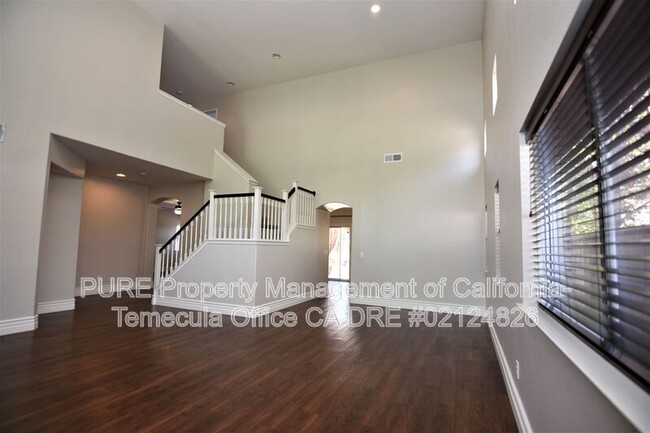 Foto del edificio - 45405 Eagle Crest Ln