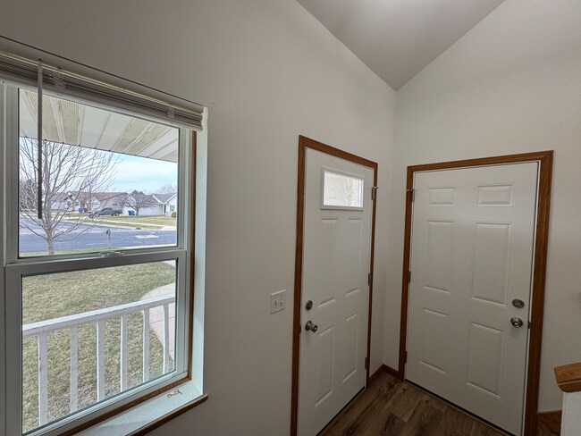 Vestíbulo - 648 S Burr Oak Ave