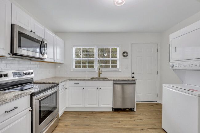 Kitchen - 210 W 57th St