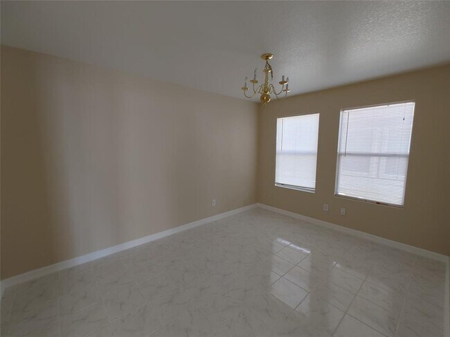 Building Photo - 9892 Tulip St