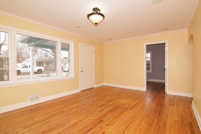 Foto del edificio - Sweet 3 Bedroom Home Close to Speedway