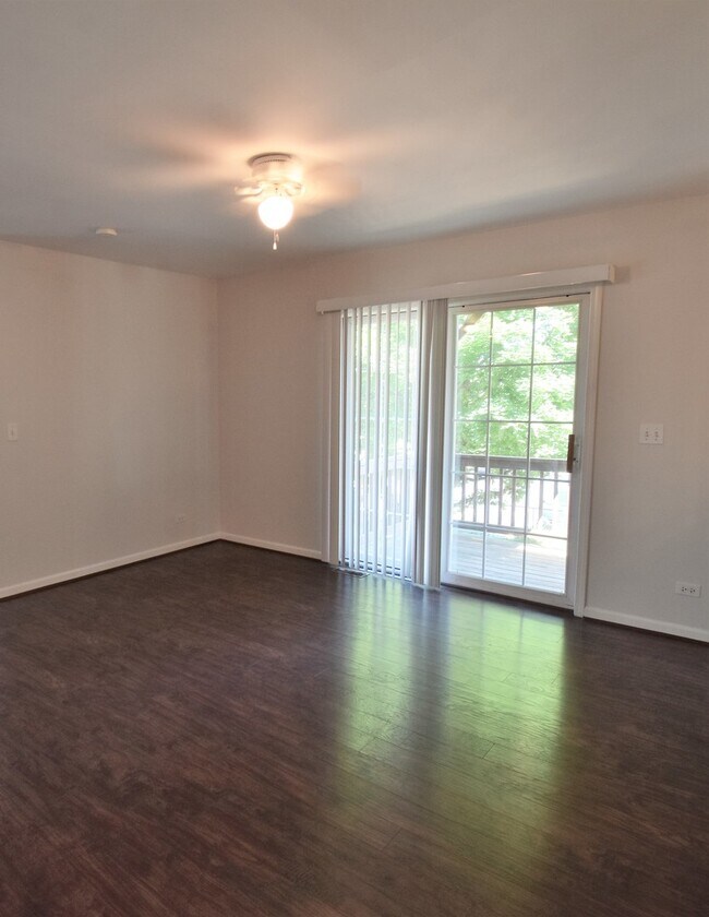 Foto del edificio - 1223 E Davis St