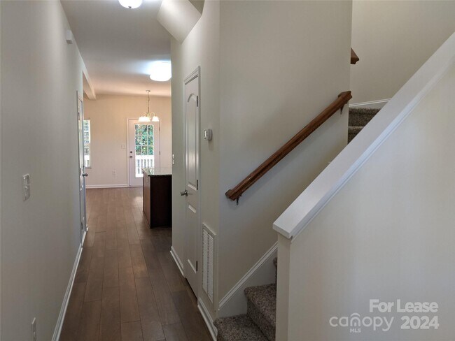 Foto del edificio - 131 High Bluff Cir