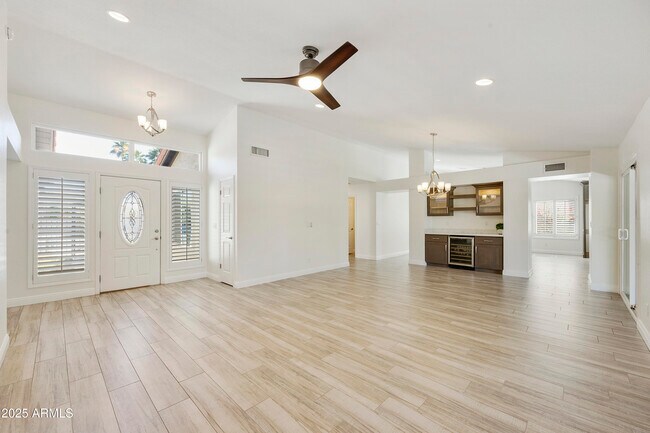 Foto del edificio - 9230 N 104th Pl