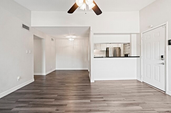 Building Photo - 3300 Pebblebrook Dr