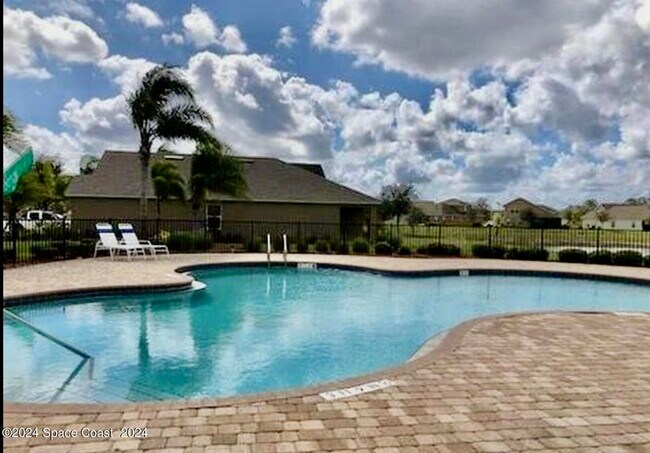 Building Photo - 110 Lure Ct SW
