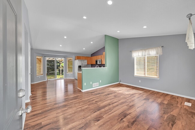 Building Photo - 363 Tynan Dr