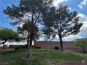 Building Photo - 231 W Horizon Ridge Pkwy