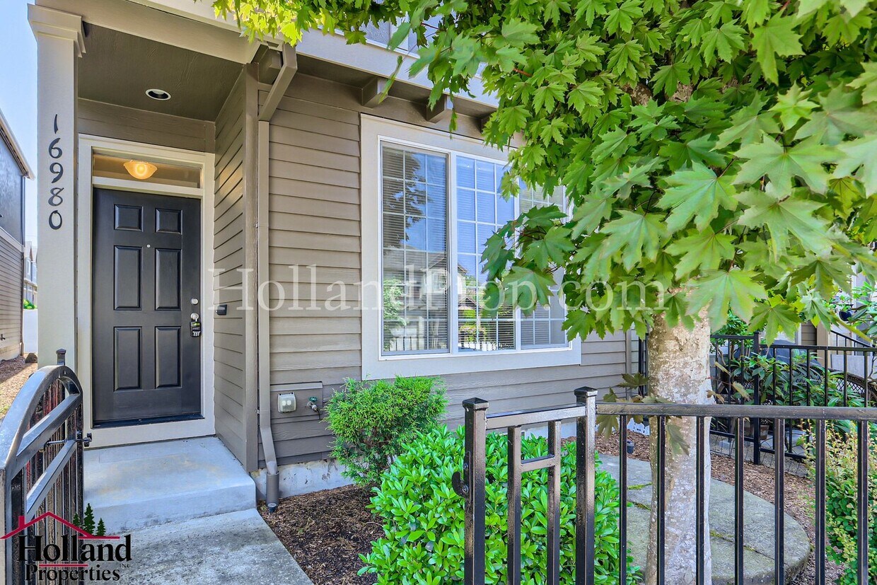 Primary Photo - Spacious 3-Bedroom Home with High Ceilings...