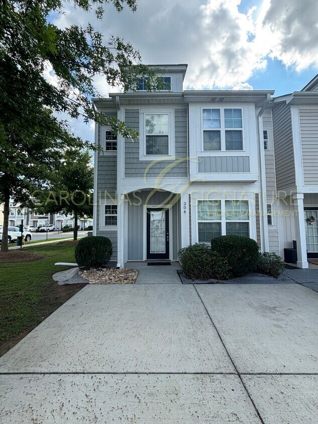 Foto principal - 3BR/2.5BA Townhouse in Settlers Landing; E...