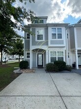 Building Photo - 204 Halton Crossing Dr SW