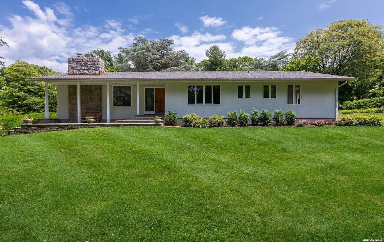 6 Lewis Ln, Locust Valley, NY 11560 House Rental in Locust Valley, NY