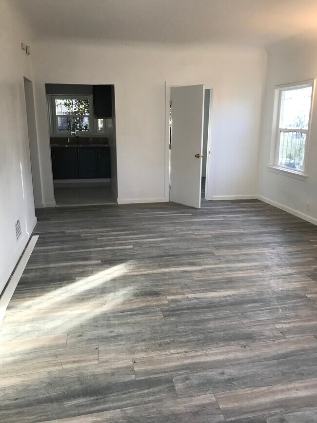 Building Photo - 4120 Halldale Ave