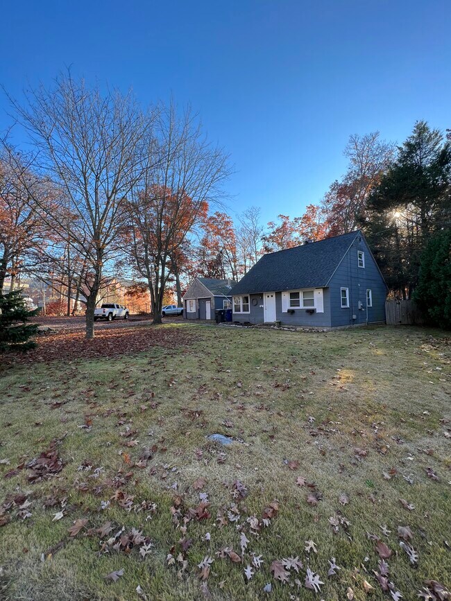 Foto del edificio - 75 Ridgewood Rd