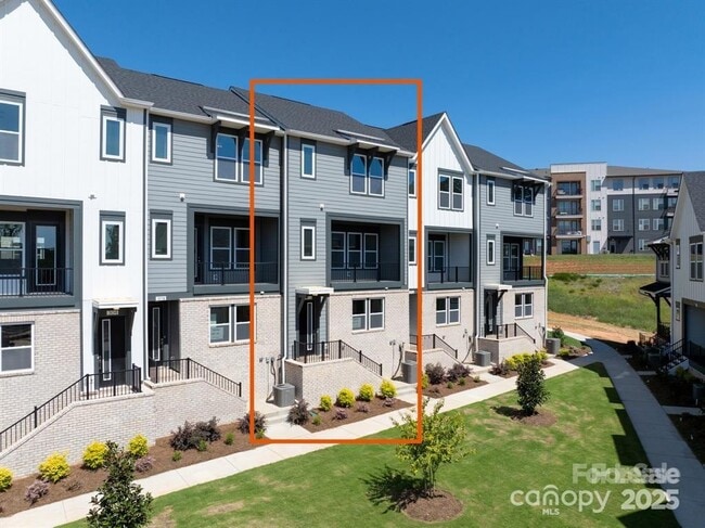 Foto del edificio - 312 Ferebee Pl