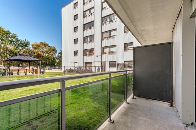 Building Photo - The Woolland