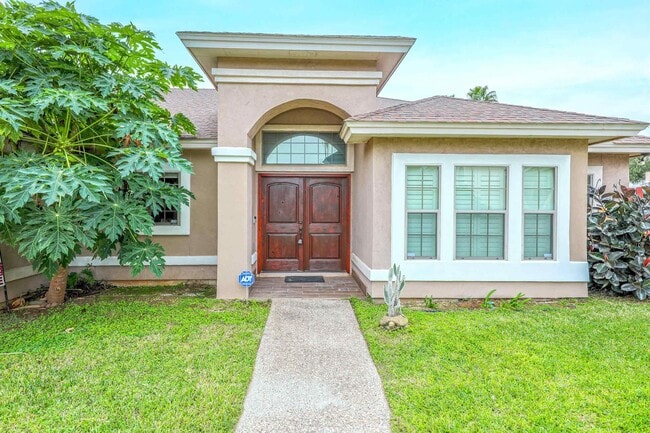 Building Photo - 402 Cayman Ct
