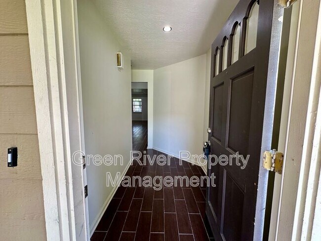 Foto del edificio - 3288 Deerfield Pointe Dr