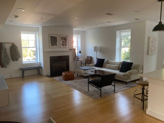Foto del edificio - 3311 13th St NW