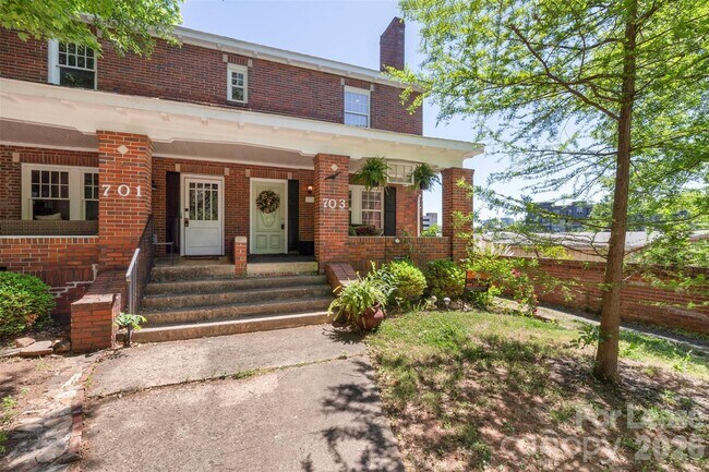 Foto del edificio - 703 S Summit Ave