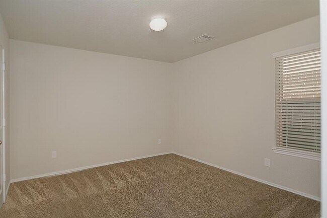 Foto del edificio - 14086 Lake Cres Dr