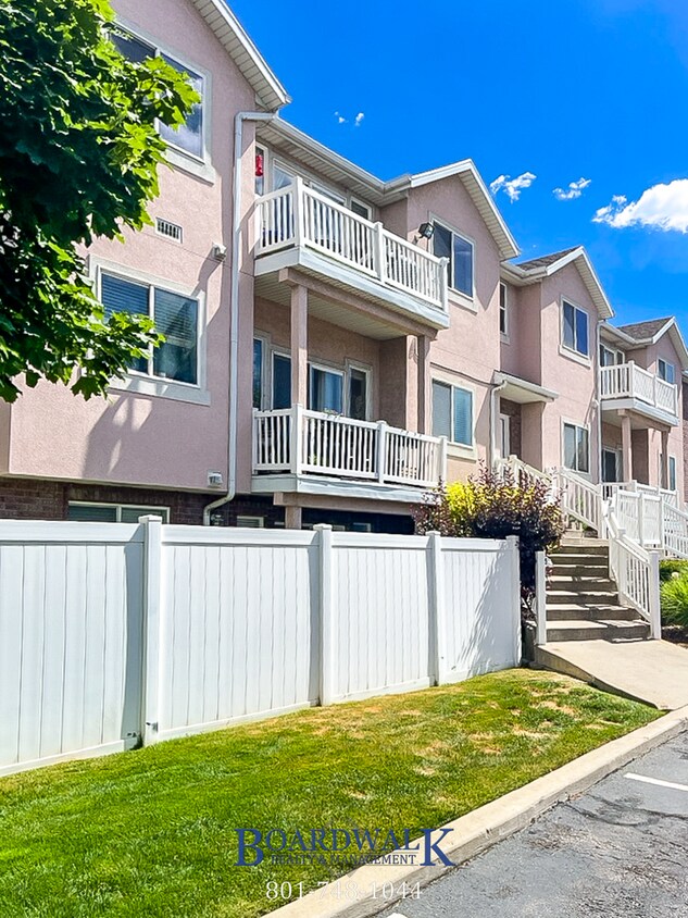Spacious 2 Bed 2 Bath Condo in Bountiful! - Spacious 2 Bed 2 Bath Condo in Bountiful!