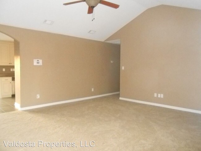 Building Photo - 3 br, 2 bath House - 5332 Vine Drive