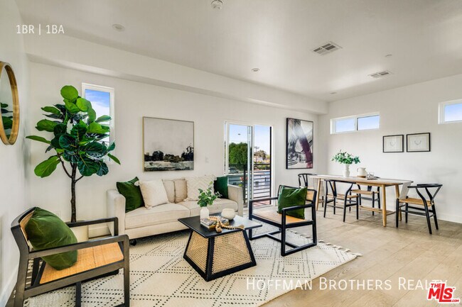 Foto del edificio - 6086 W 18th St