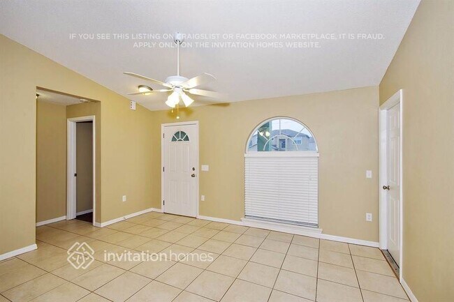 Foto del edificio - 711 Hawk Ln