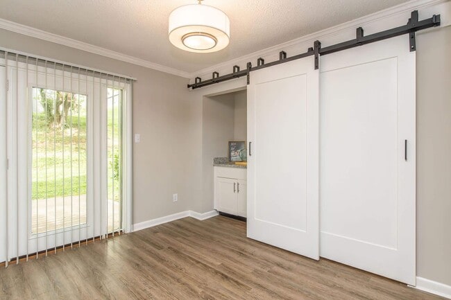 Building Photo - Kingston Pointe Apartments