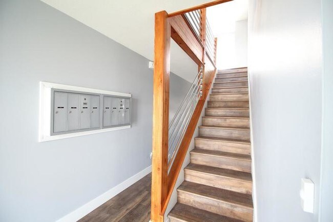 Building Photo - Recently updated 1 bedroom